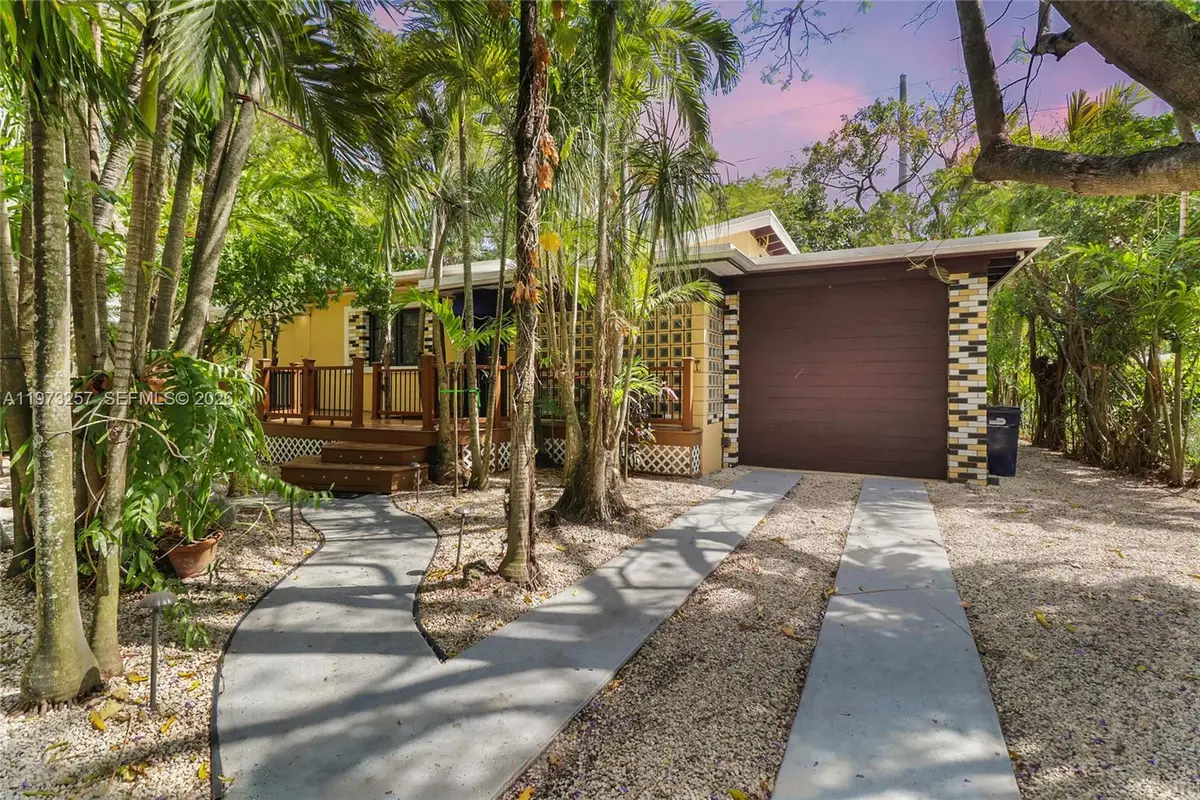 550 Quail Ave, Miami Springs, FL 33166 - #1