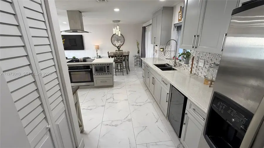 5685 NW 194th Ln, Miami Gardens, FL 33055 - #2