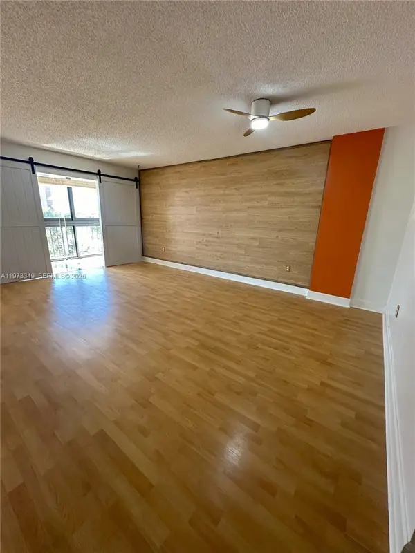 5055 NW 7th St #504, Miami, FL 33126