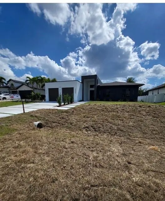 718 Robert Ave, Lehigh Acres, FL 33936 - #2