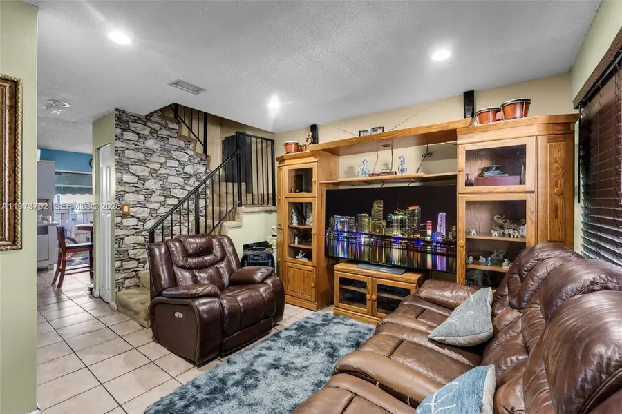 1613 NW 16th St #E, Miami, FL 33125 - #2