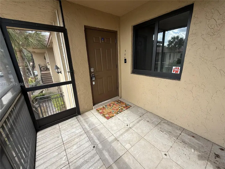 302 Lakeview Dr #204, Weston, FL 33326 - #2