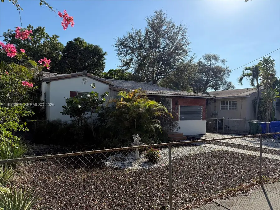 2750 SW 26th St, Miami, FL 33133 - #2