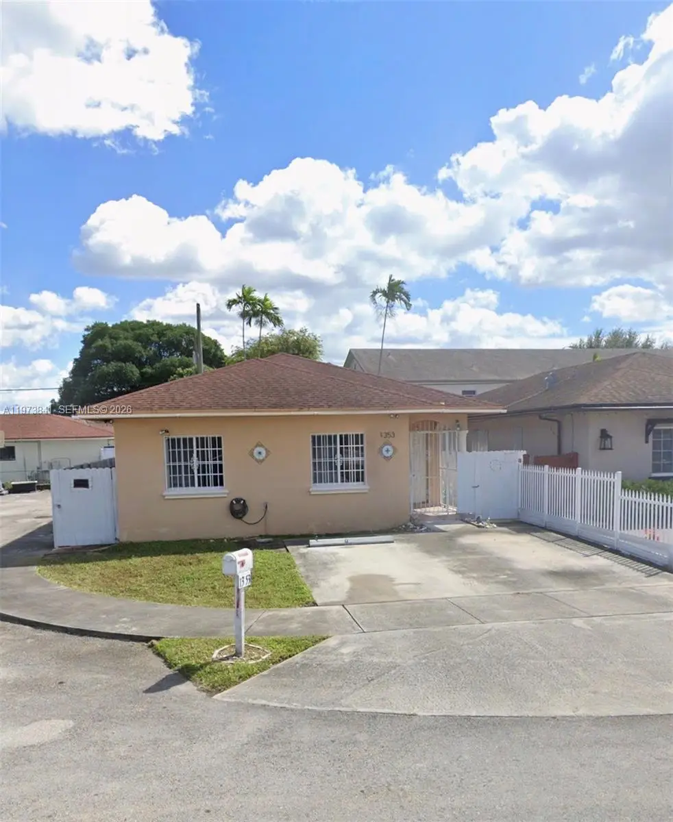 1353 W 30th St, Hialeah, FL 33012 - #1