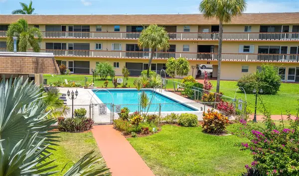 5300 Washington St #T227, Hollywood, FL 33021