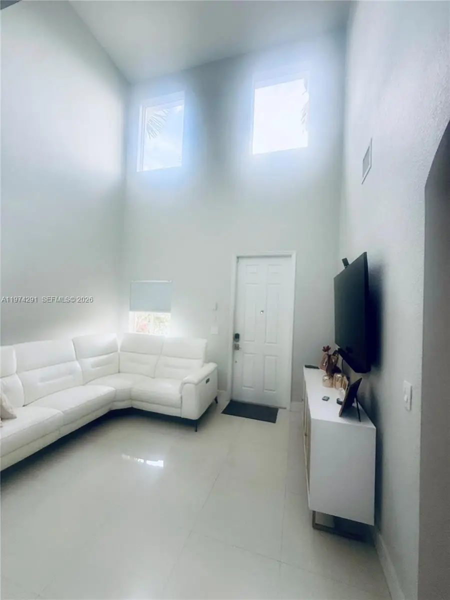 4106 NE 25th St, Homestead, FL 33033 - #3