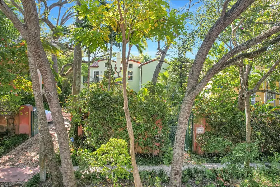 1720 Espanola Dr, Miami, FL 33133 - #3