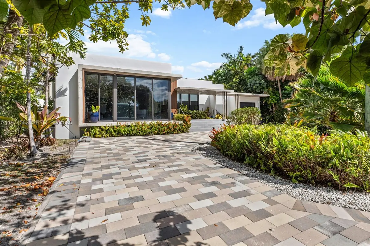 1845 NE 124th St, North Miami, FL 33181 - #1