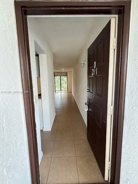 207 Lake Pointe Dr #201, Oakland Park, FL 33309 - #3