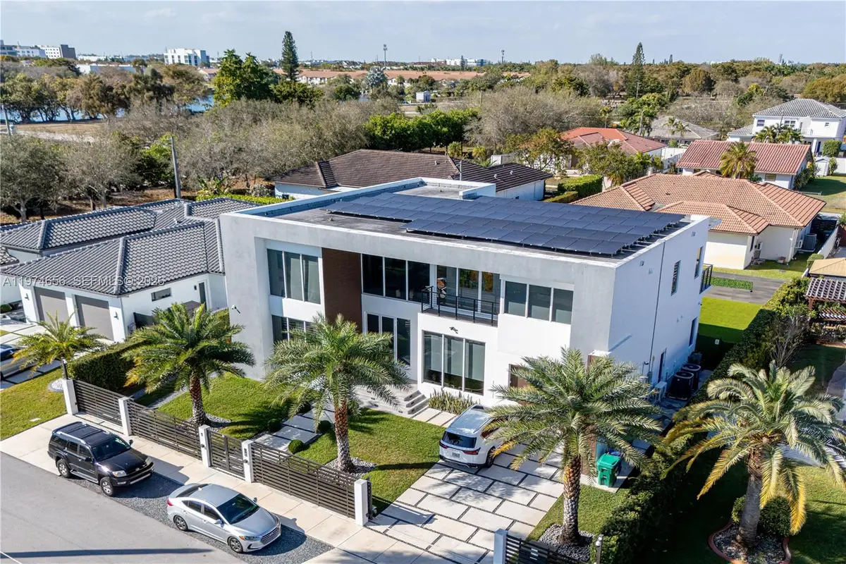 10181 NW 27th St, Doral, FL 33172 - #1