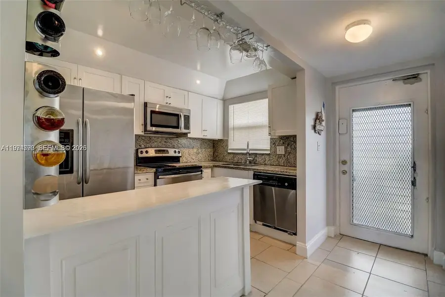 9001 Sunrise Lakes Blvd #109, Sunrise, FL 33322 - #2