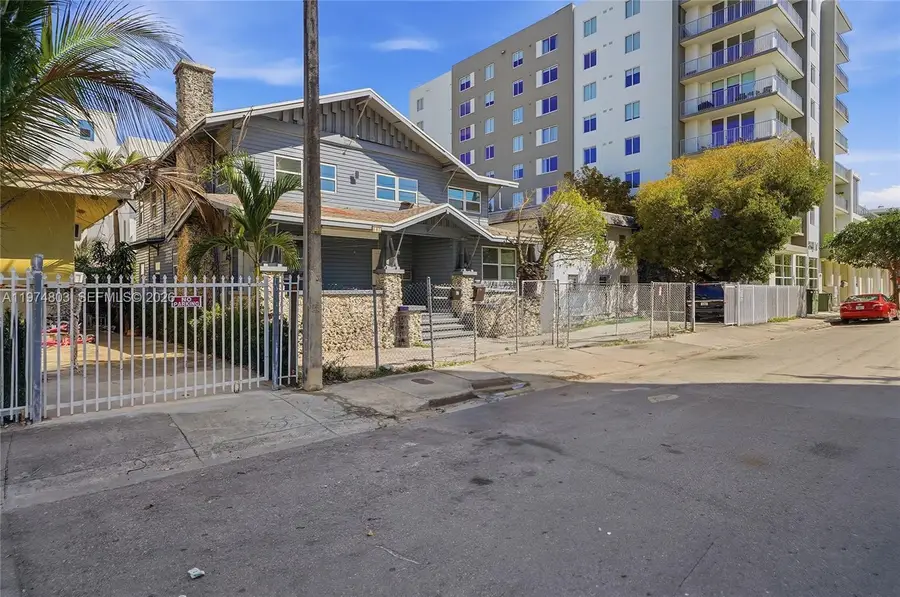 667 NW 1st St, Miami, FL 33128 - #3