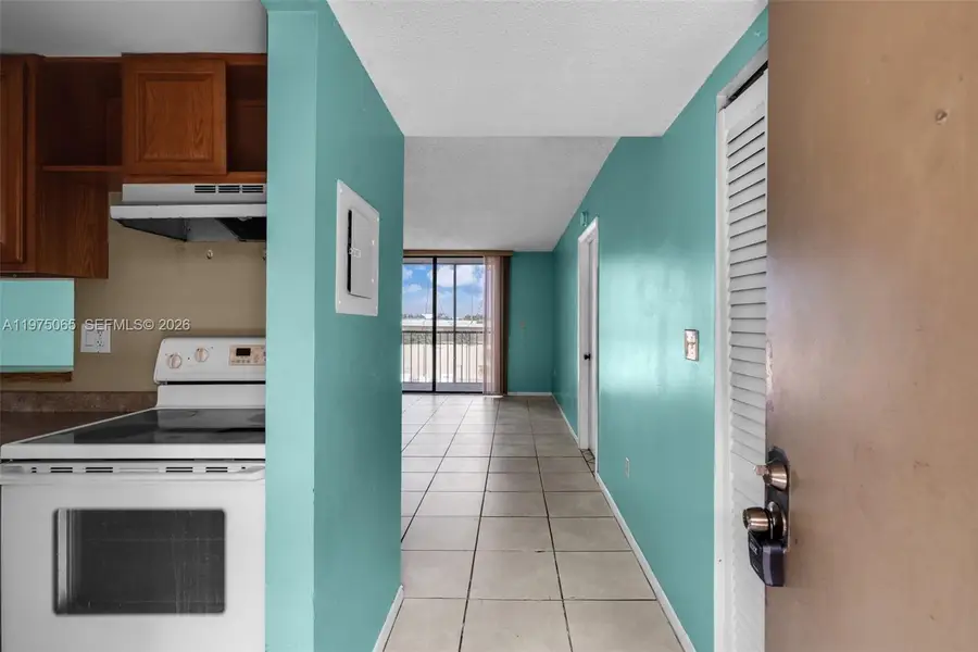 8615 NW 8th St #421, Miami, FL 33126 - #3