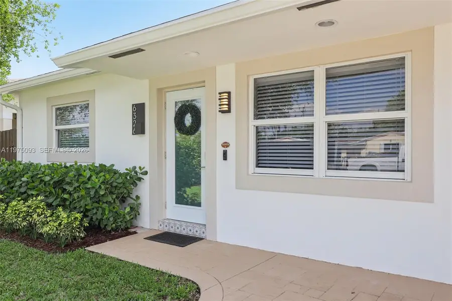 6326 Dawson St, Hollywood, FL 33023 - #3