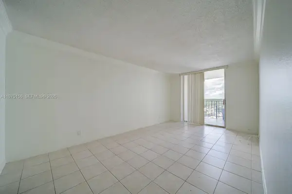 2903 N Miami Beach Blvd #1006, North Miami Beach, FL 33160