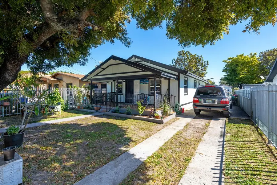 3055 NW 23rd Ave, Miami, FL 33142 - #2