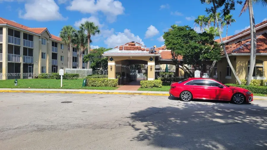 410 S Park Rd #1-108, Hollywood, FL 33021 - #3