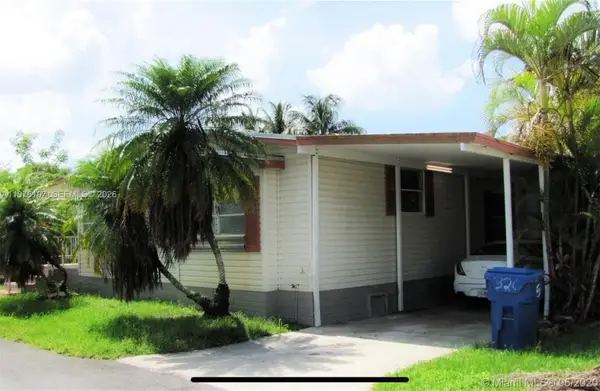 19800 SW 180 Ave #320, Miami, FL 33187