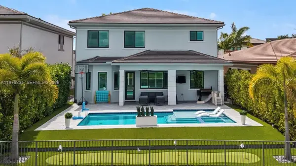 10915 Vista Ter, Parkland, FL 33076