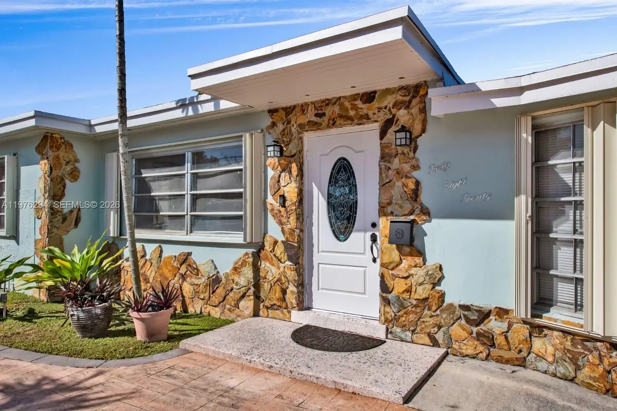 4820 SW 112th Ave, Miami, FL 33165 - #1