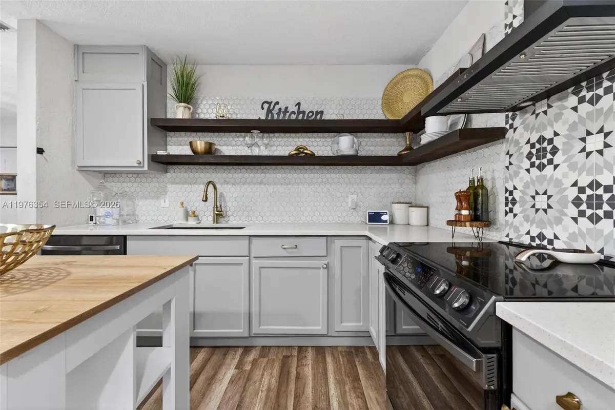 141 Eider Ct, Royal Palm Beach, FL 33411 - #1