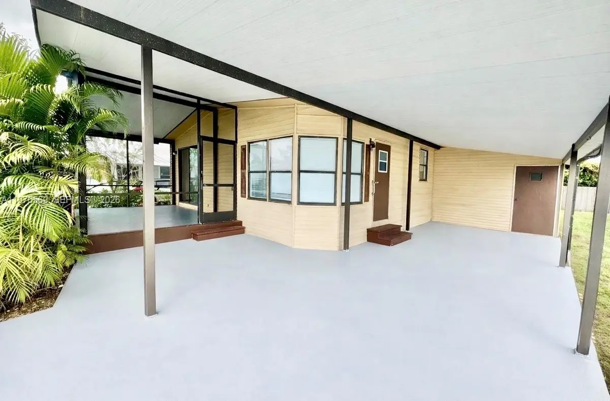 6156 Seashore Drive, Atlantis, FL 33462 - #1