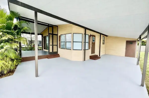 6156 Seashore Drive, Atlantis, FL 33462