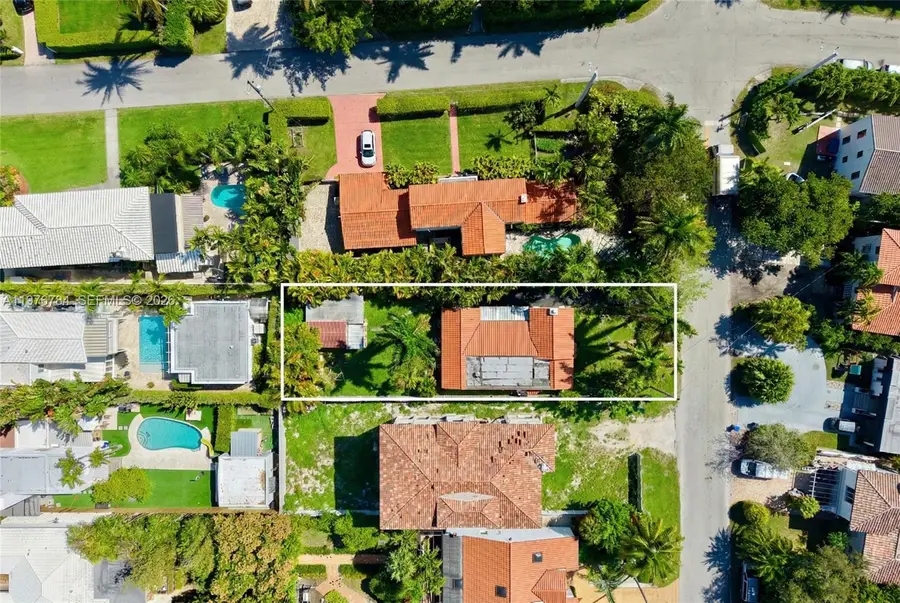 515 W 30th St, Miami Beach, FL 33140 - #2