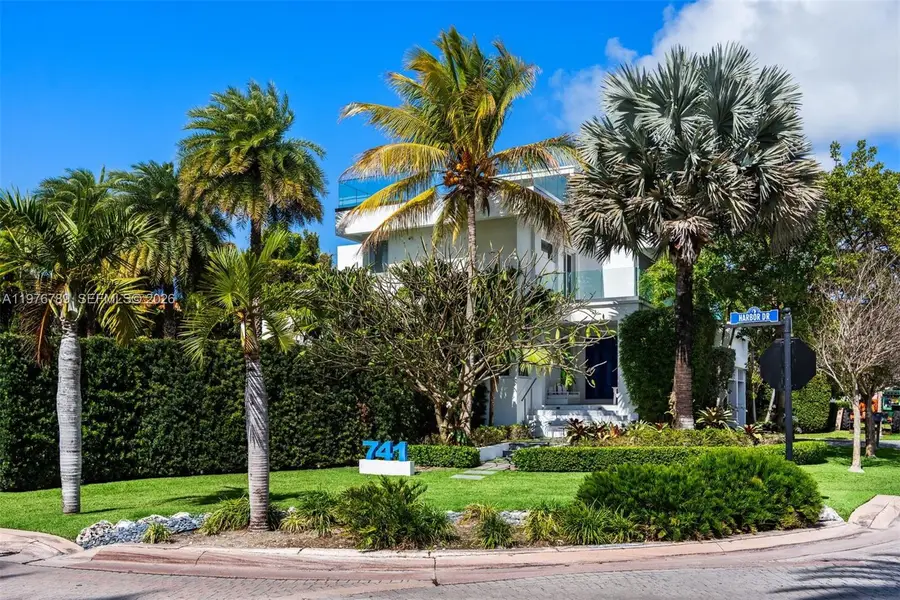 741 Harbor Dr, Key Biscayne, FL 33149 - #3