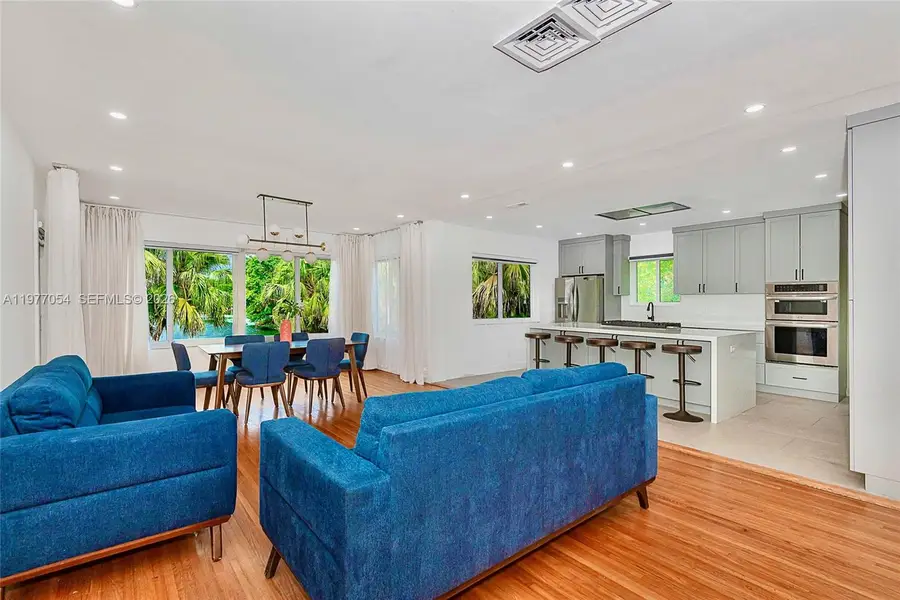 10450 NE 5th Ave, Miami Shores, FL 33138 - #2