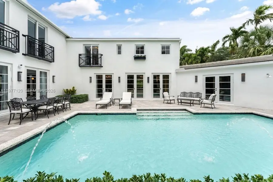 2887 Pine Tree Dr, Miami Beach, FL 33140 - #2