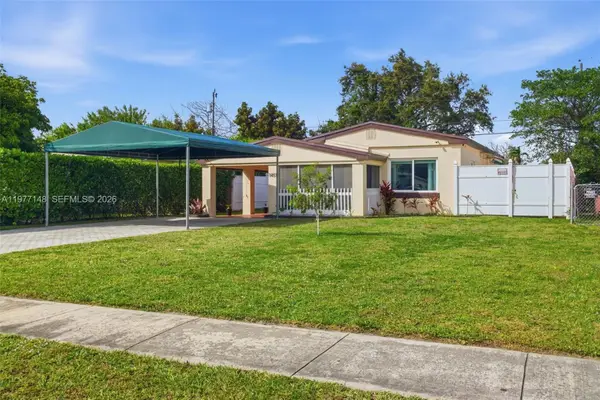 1455 NE 180th St, North Miami Beach, FL 33162