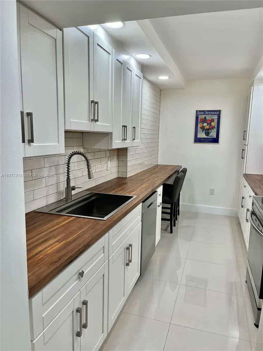 4001 Hillcrest Dr #1014, Hollywood, FL 33021 - #2