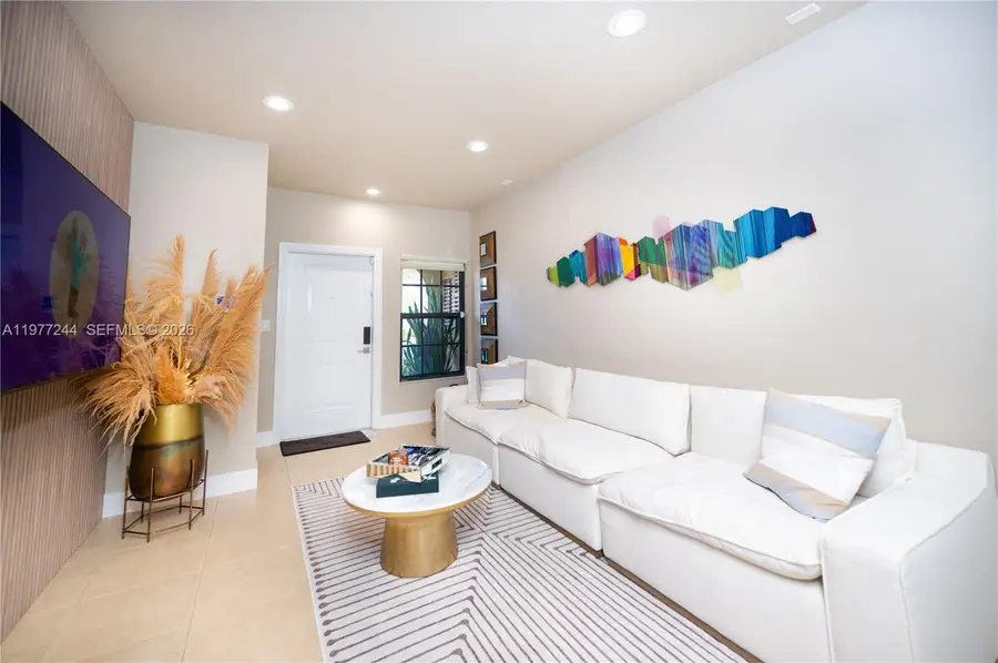 340 NE 194th Ln, Miami, FL 33179 - #2