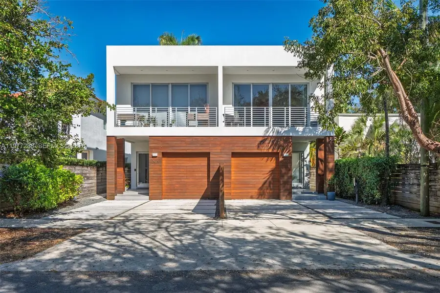 2977 Bridgeport Ave, Miami, FL 33133 - #3