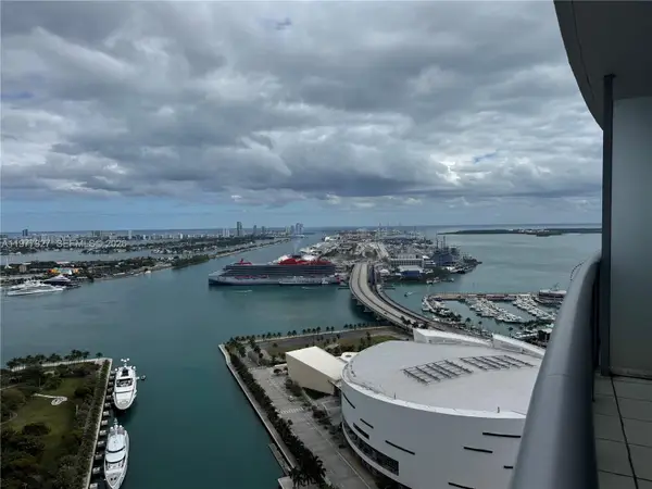 888 Biscayne Blvd #4011, Miami, FL 33132