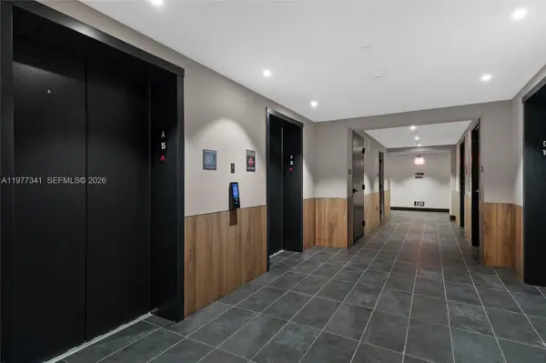 121 NE 5 St #1500, Miami, FL 33132