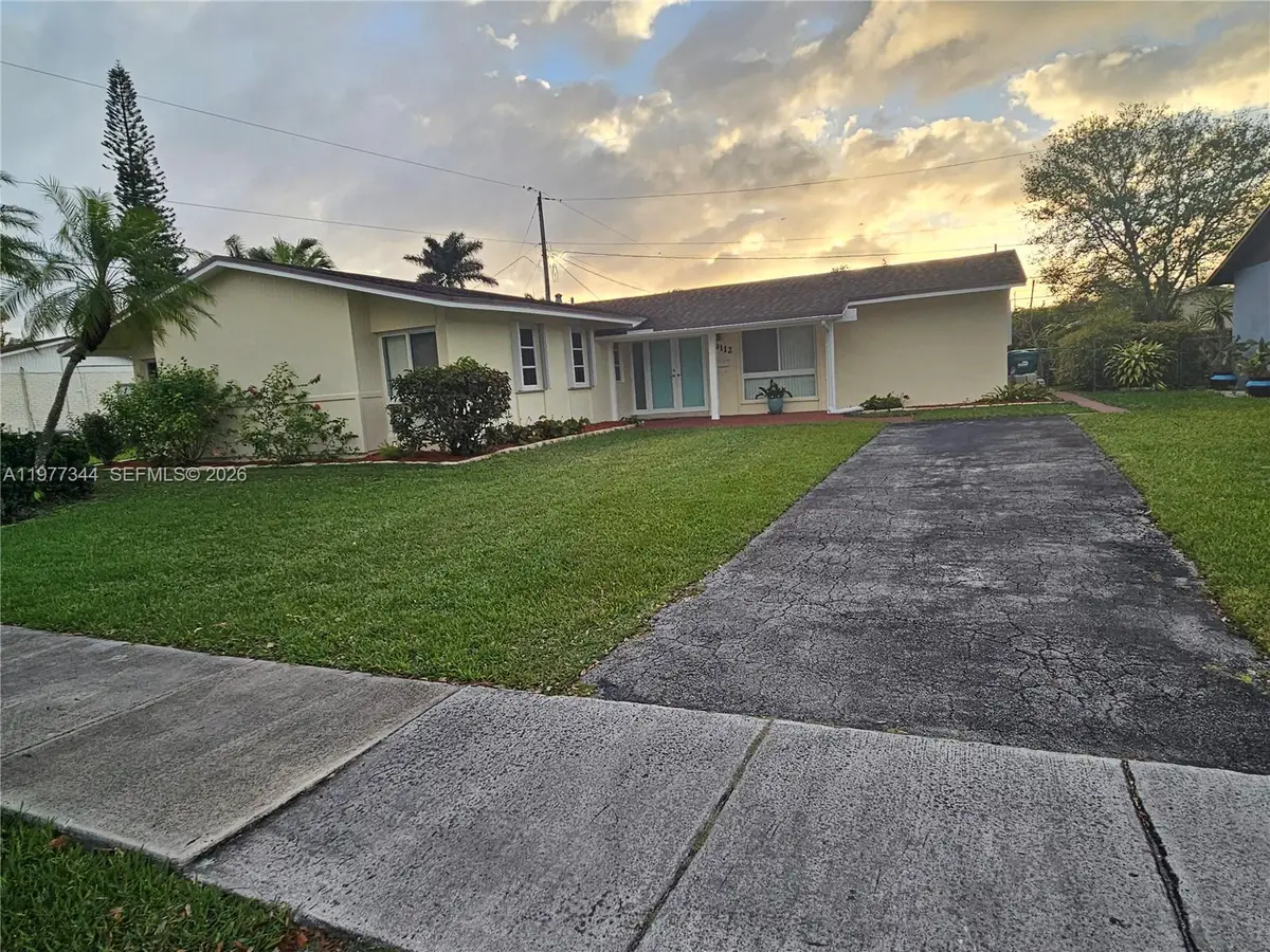 19112 SW 95th Ave, Cutler Bay, FL 33157 - #1