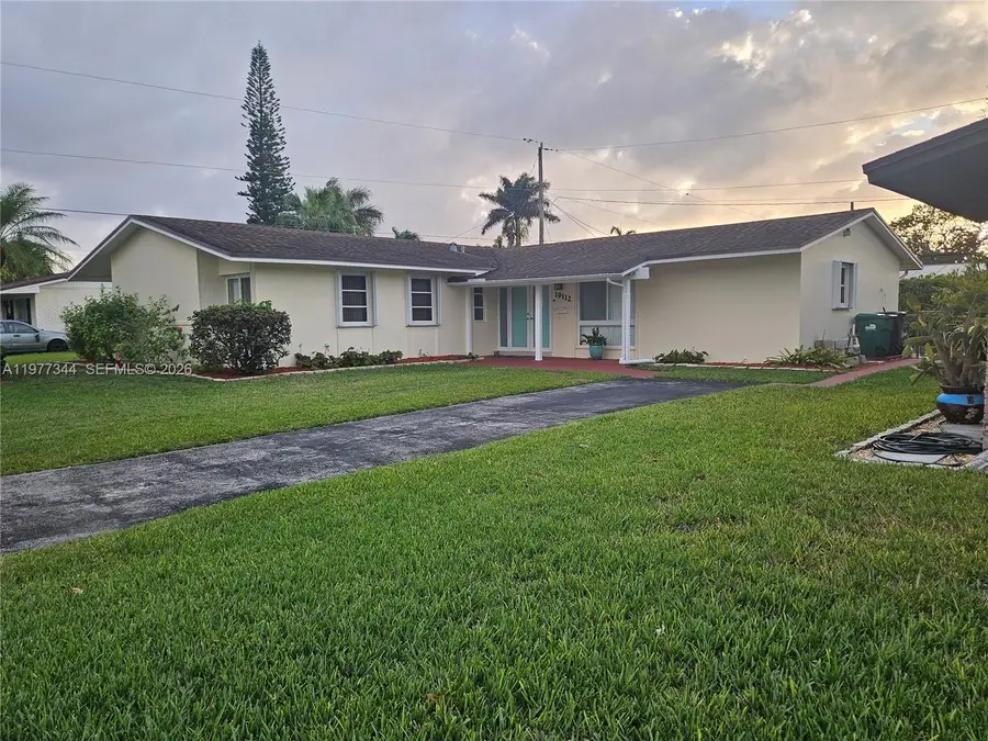 19112 SW 95th Ave, Cutler Bay, FL 33157 - #2