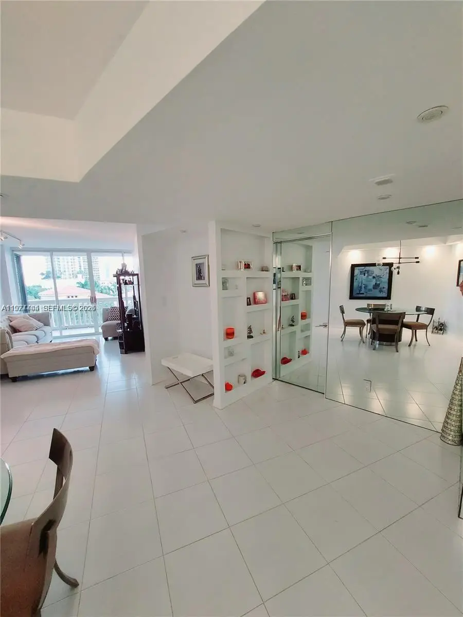 1000 W Island Blvd #508, Aventura, FL 33160 - #3