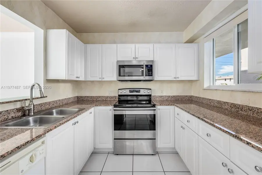 7800 Collins Ave #302, Miami Beach, FL 33141 - #2