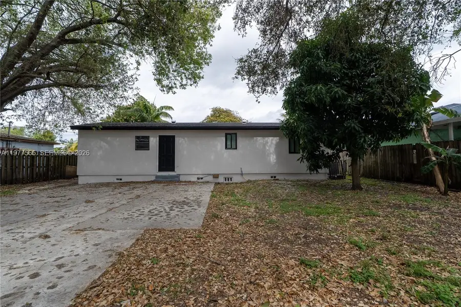 2250 NW 154th St, Miami Gardens, FL 33054 - #3