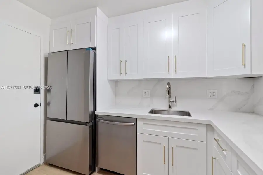 6902 N Kendall Dr #E403, Pinecrest, FL 33156 - #3