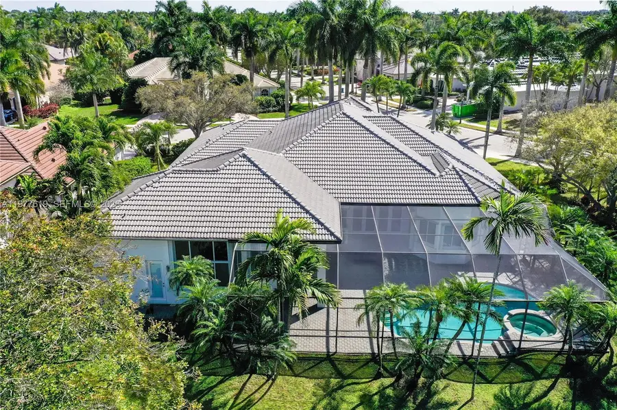 2418 Poinciana Ct, Weston, FL 33327 - #2