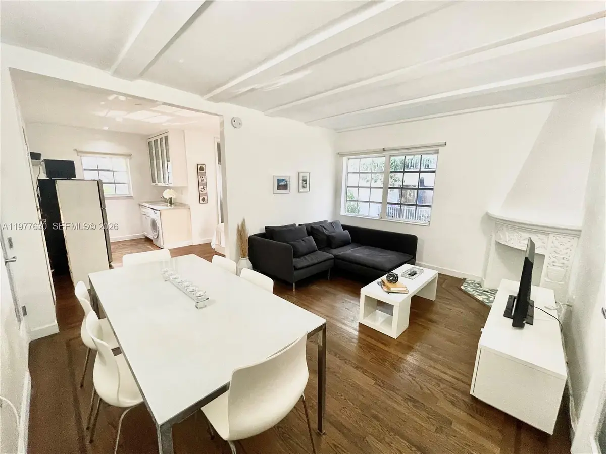 439 15th St #18, Miami Beach, FL 33139 - #1