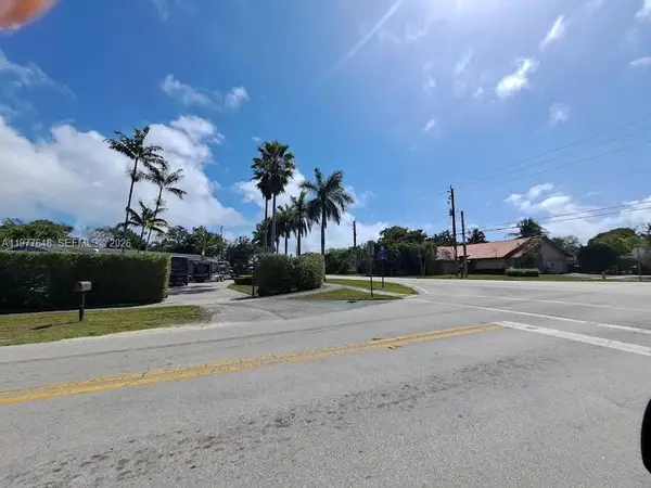 16761 SW 92nd Ave, Palmetto Bay, FL 33157