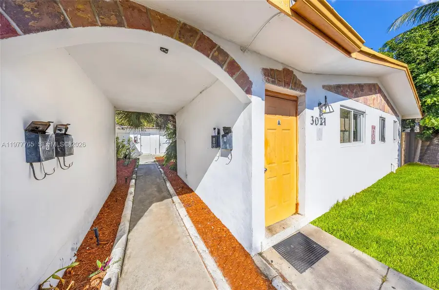 3021 NE 7th Ave, Pompano Beach, FL 33064 - #2
