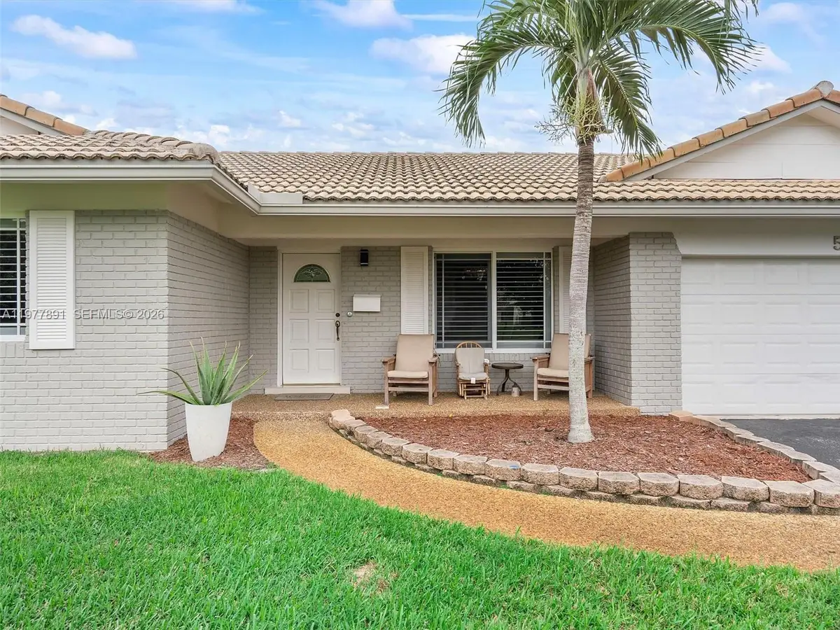 5620 SW 9th St, Plantation, FL 33317 - #1