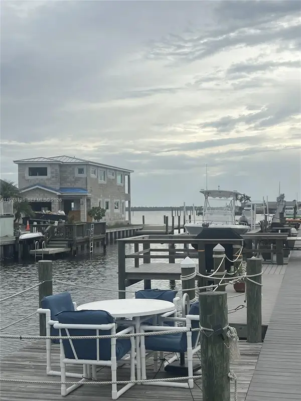 2064 Nettles Blvd, Jensen Beach, FL 34957