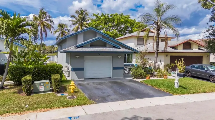 529 Lakeside Cir, Sunrise, FL 33326 - #2